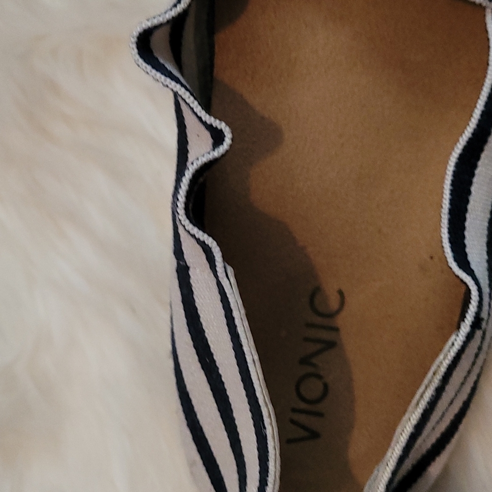 Vionic Shoes - Picture 5 of 5